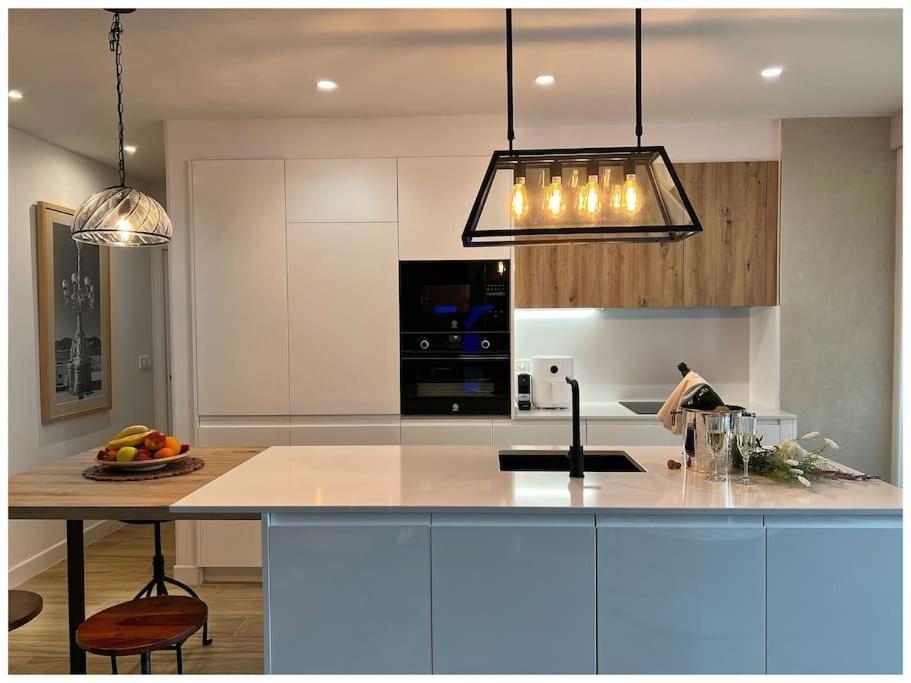 Elegance Lifestyle - Parking Gratuito! Apartamento *