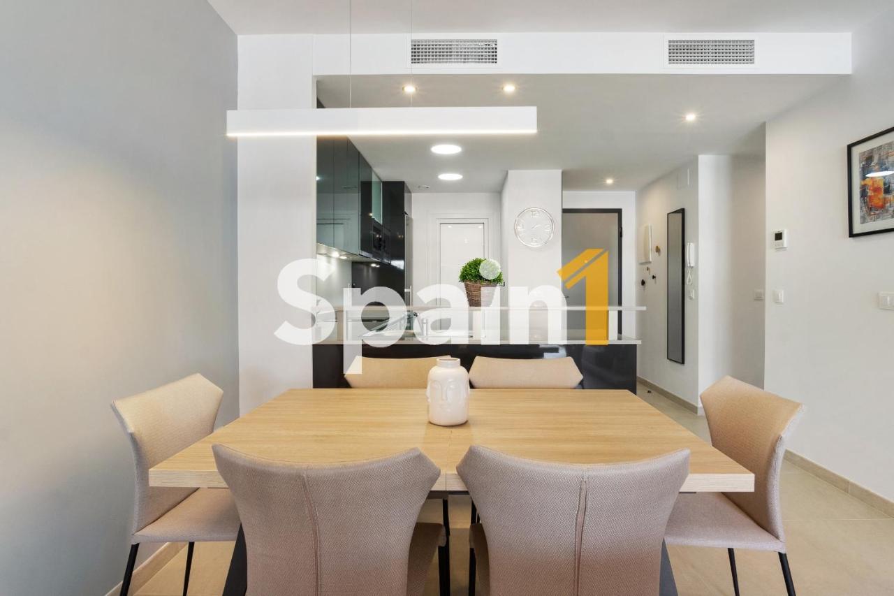 3 Bedrooms In Flamenca Village With 3 Pools, Sauna, Gym And Jacuzzi Apartamento