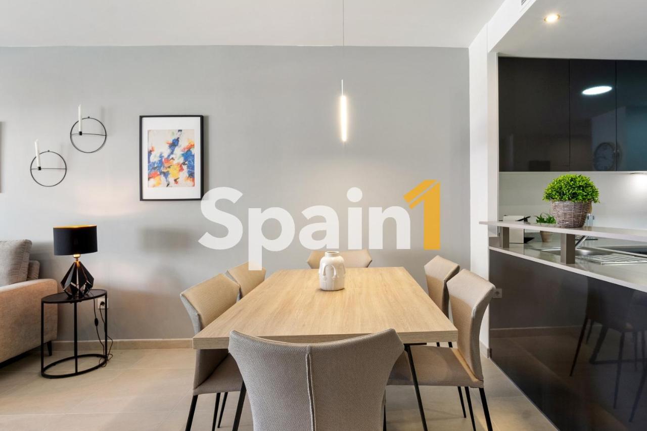 3 Bedrooms In Flamenca Village With 3 Pools, Sauna, Gym And Jacuzzi *