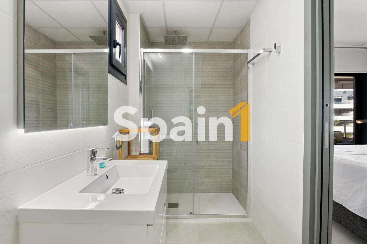 Apartamento 3 Bedrooms In Flamenca Village With 3 Pools, Sauna, Gym And Jacuzzi