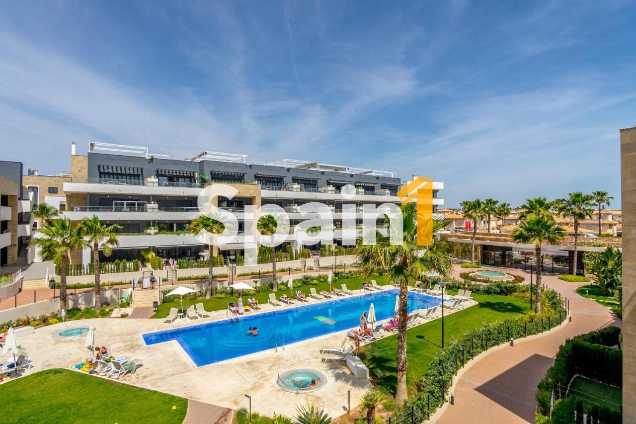 3 Bedrooms In Flamenca Village With 3 Pools, Sauna, Gym And Jacuzzi Apartamento *