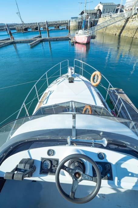Boat Cardeli *