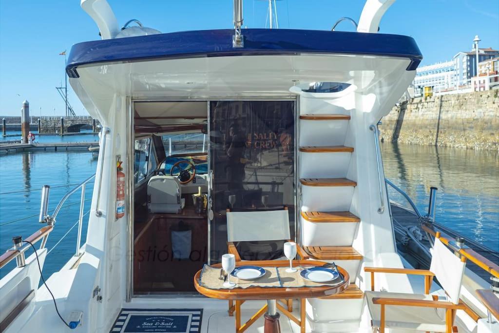 Boat Cardeli