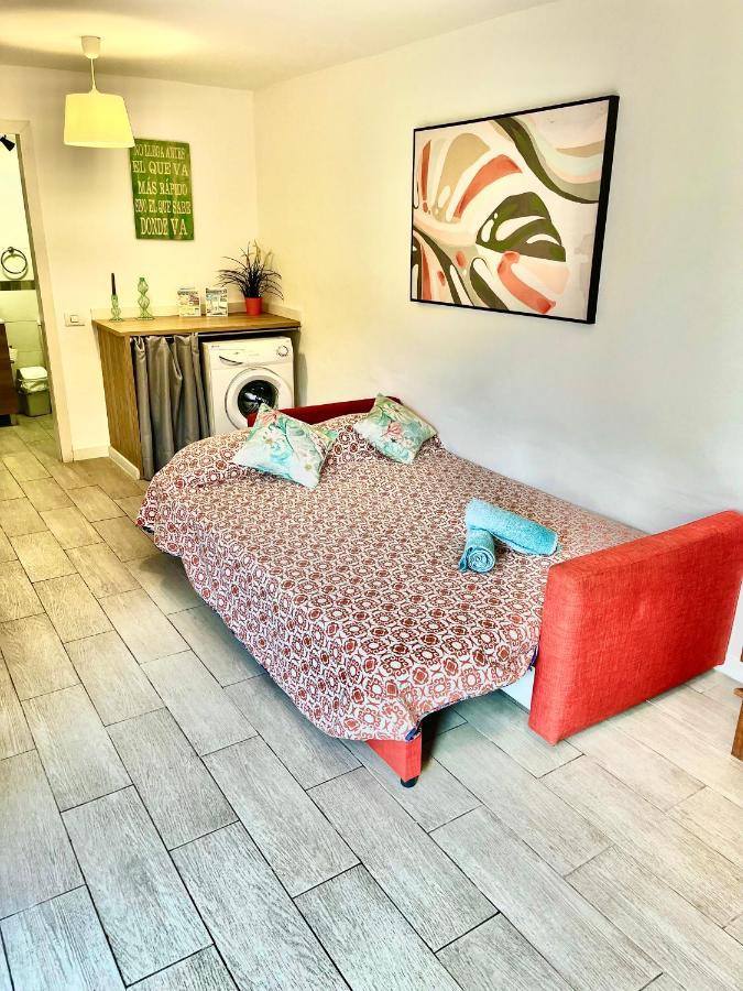 Cozy In Centric Area At With Air Conditioner Caleta De Fuste