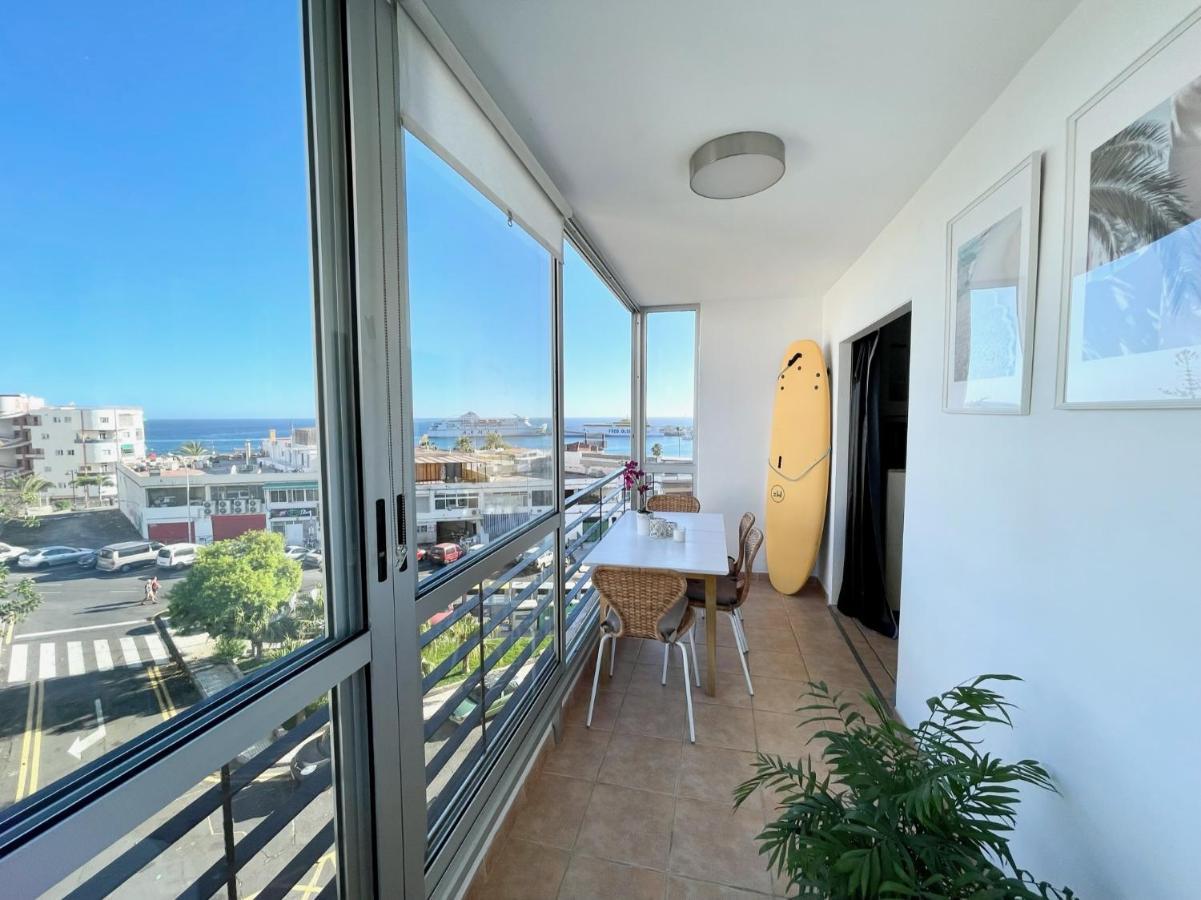 Beachfront With Ocean Views Apartment *
