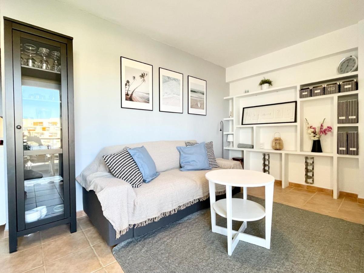 Apartment Beachfront With Ocean Views *