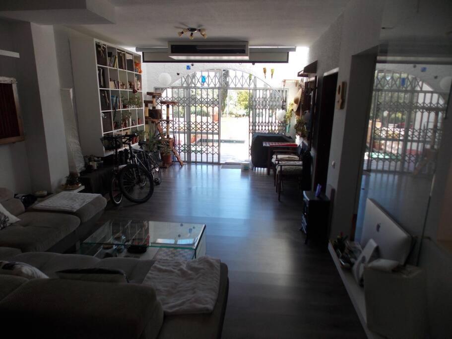 Spacious 2 Bedroom W/ Own Pool 5 Minutes Walk To Beach Campoamor