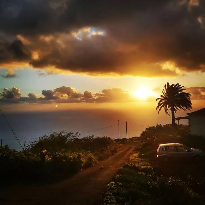 De La Luna, La Palma Tigalate