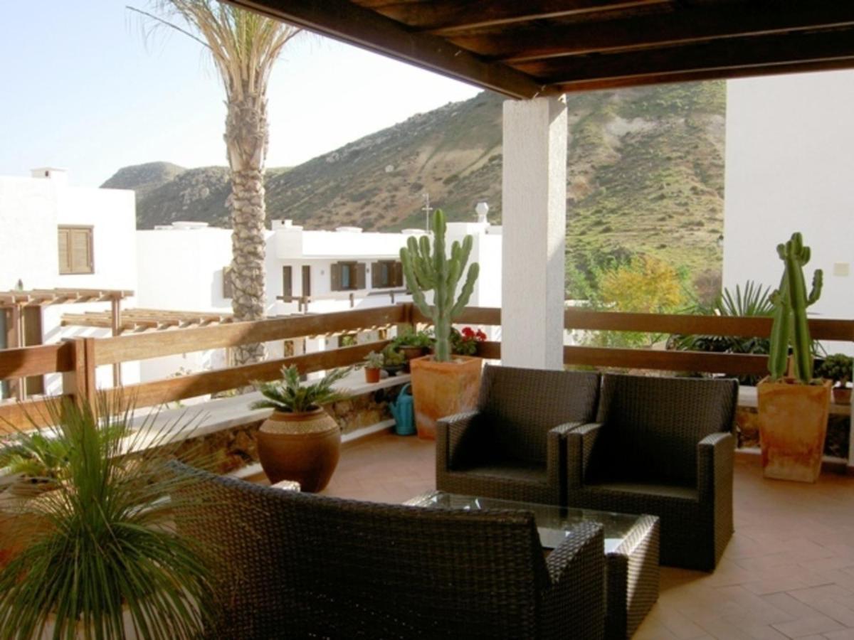 - Spacious 10p With Communal Pool Villa