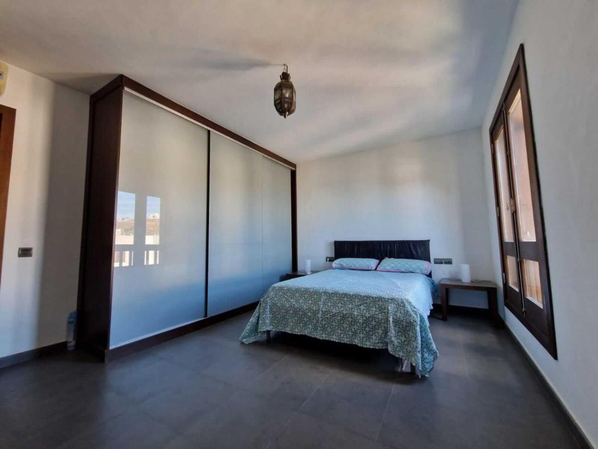 - Spacious 10p With Communal Pool Las Negras
