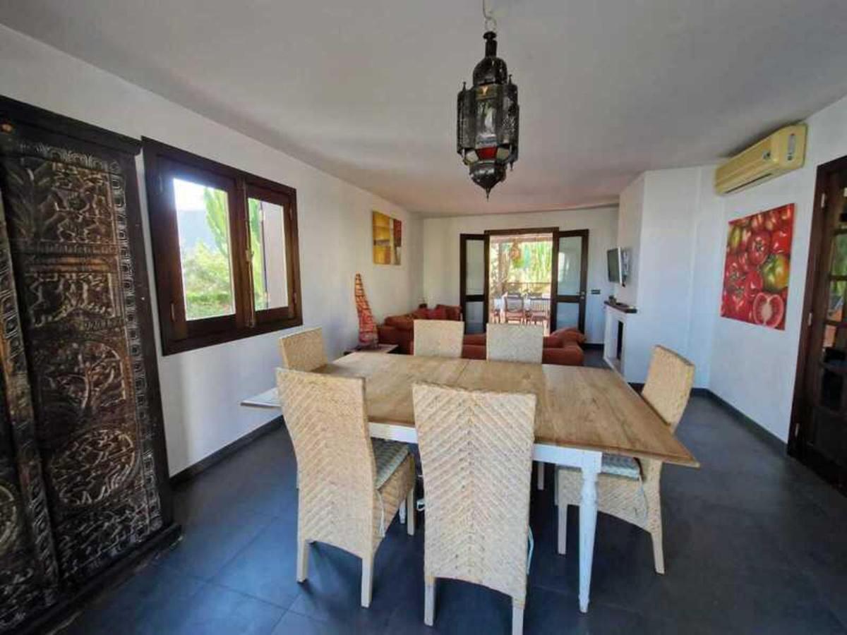 - Spacious 10p With Communal Pool * Las Negras