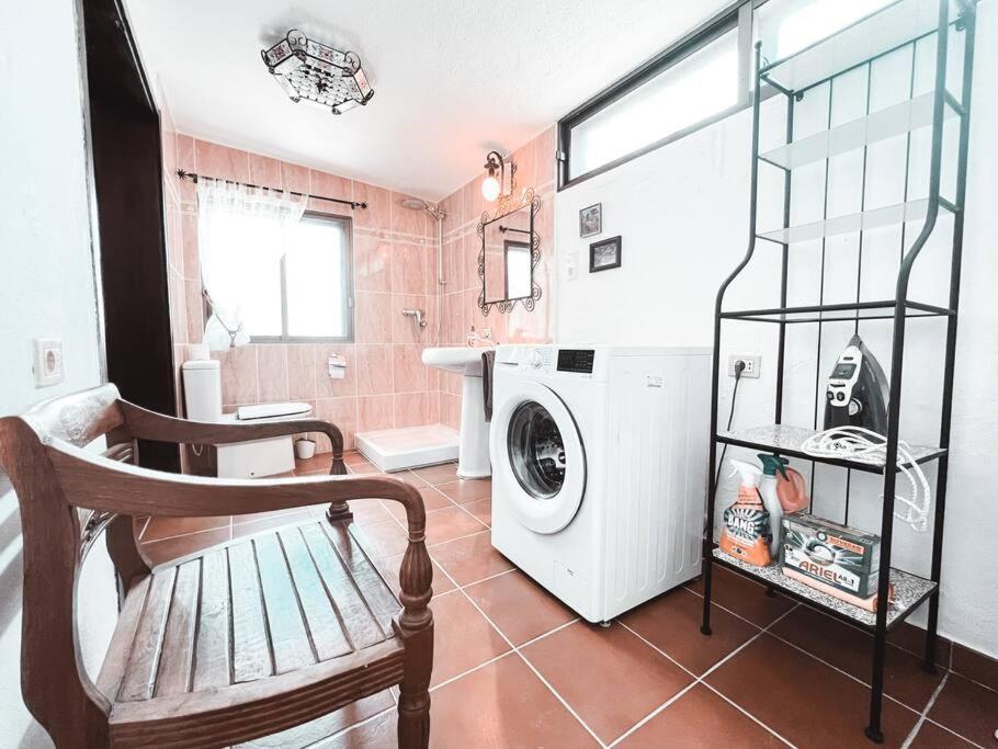 Charming Spanish Style Bungalow, Bbq,wf,terrace Mir09 Apartamento