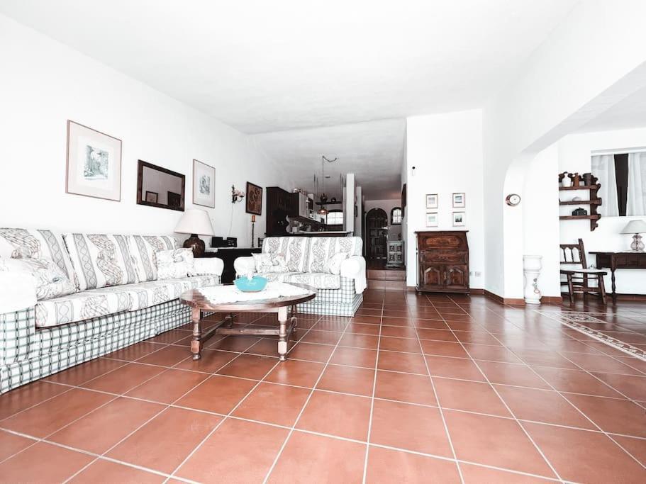 Charming Spanish Style Bungalow, Bbq,wf,terrace Mir09 Apartamento *