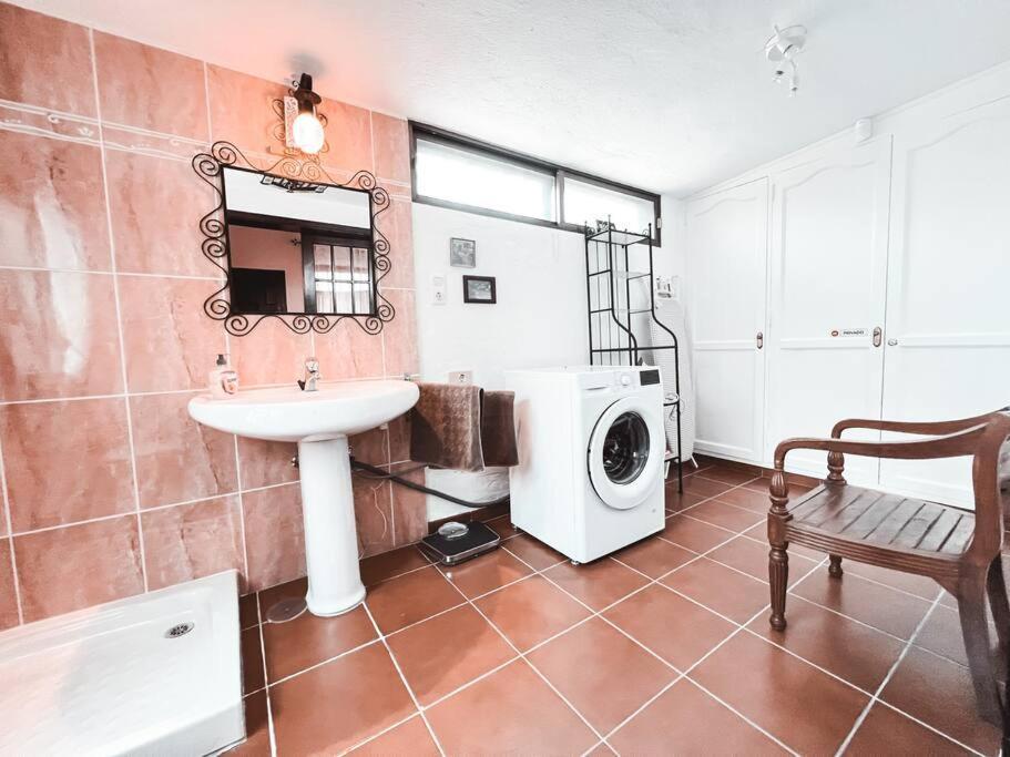 Apartamento Charming Spanish Style Bungalow, Bbq,wf,terrace Mir09 *