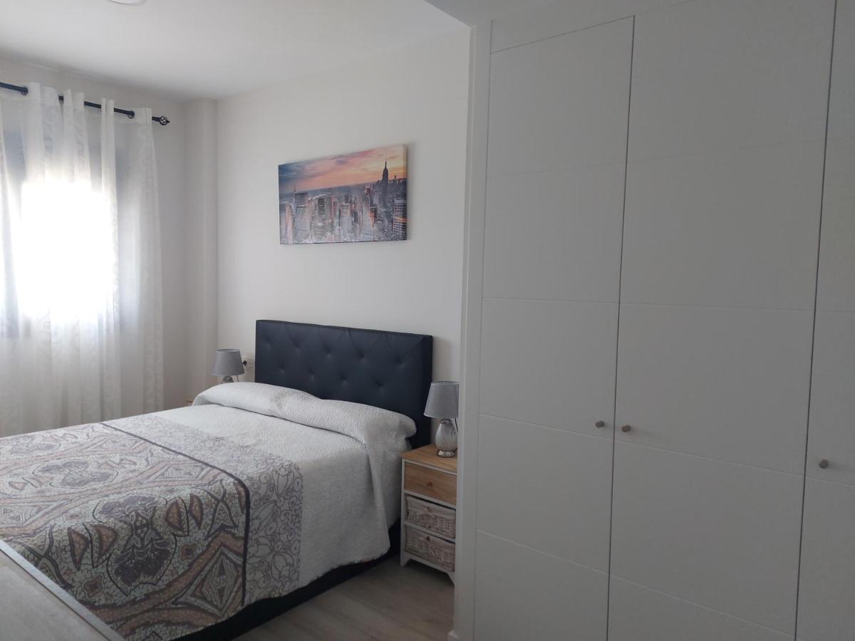 Valle-niza: Beachfront Retreat In Velez-malaga Apartment *