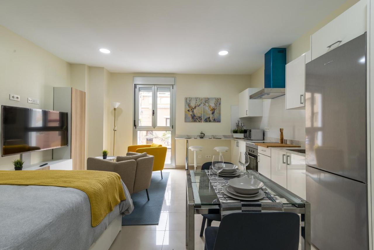 Nuevos Lightbooking Livian Palmas Apartment
