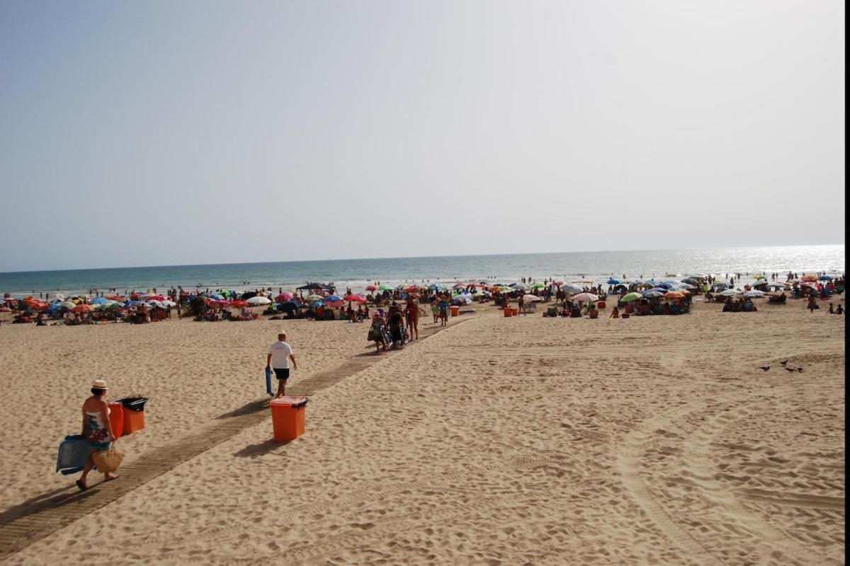 Estudio Centrico Metros De La Playa Con Aire By Lightbooking Apartamento Cádiz