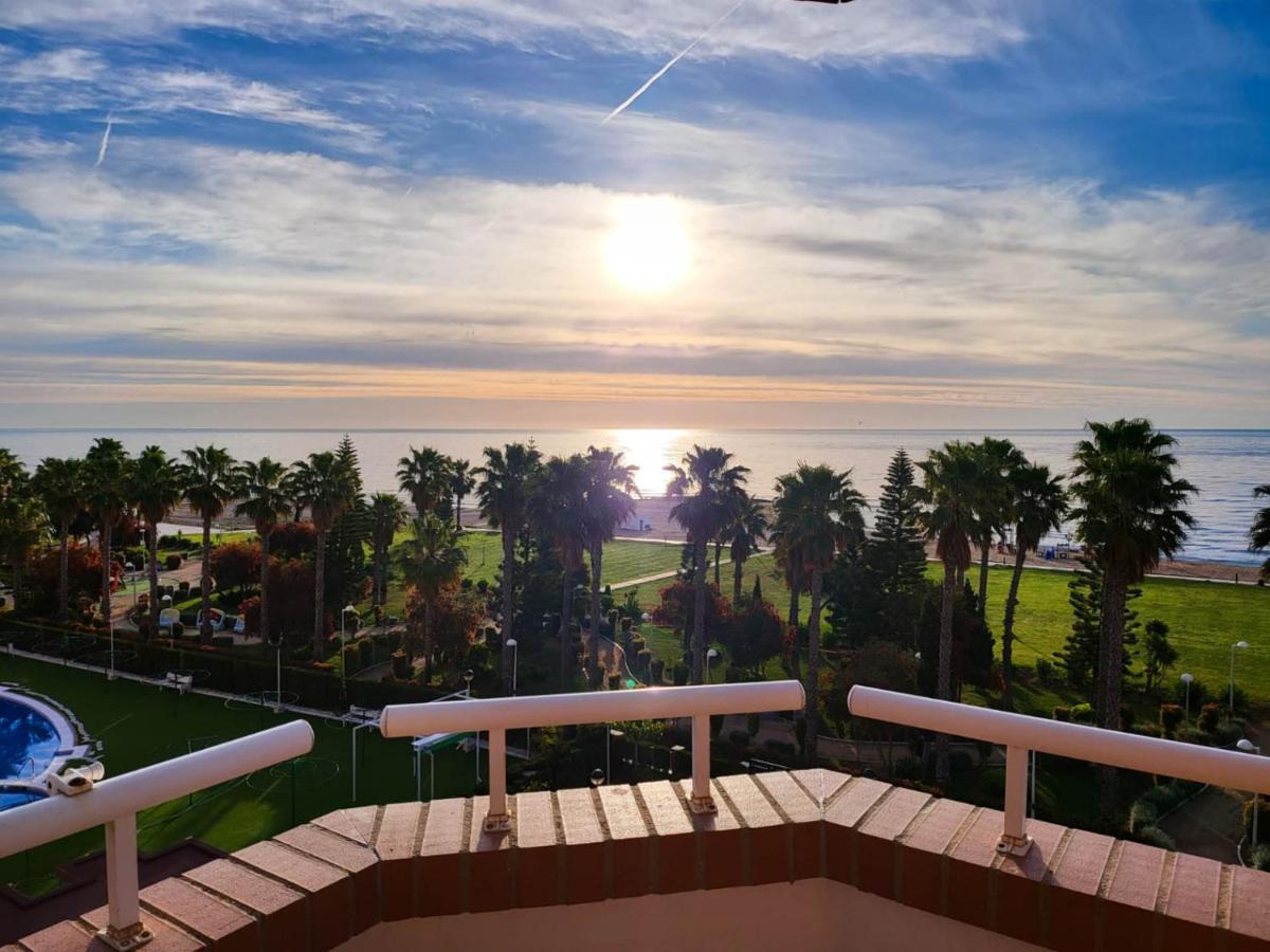 Apartment Unique Sunrise In Front Of The Sea *