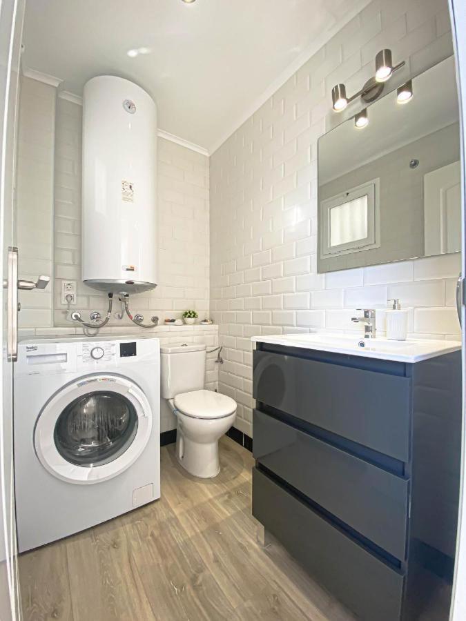 Apartment Small Oasis Nelson Mandela With Sea View, Two Bedrooms, Parking, Terrace And Pool Manilva