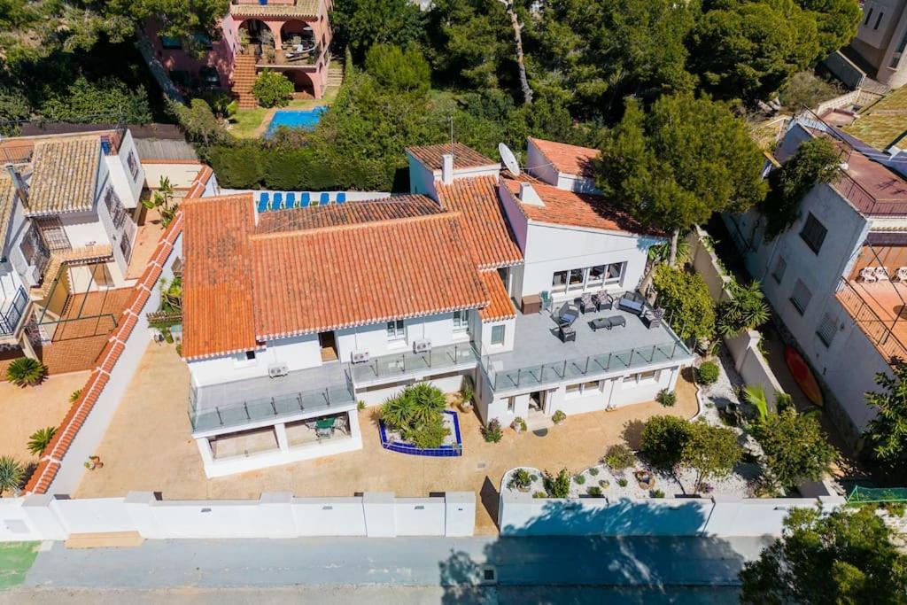 Villa Entire Large Next To Award-winning