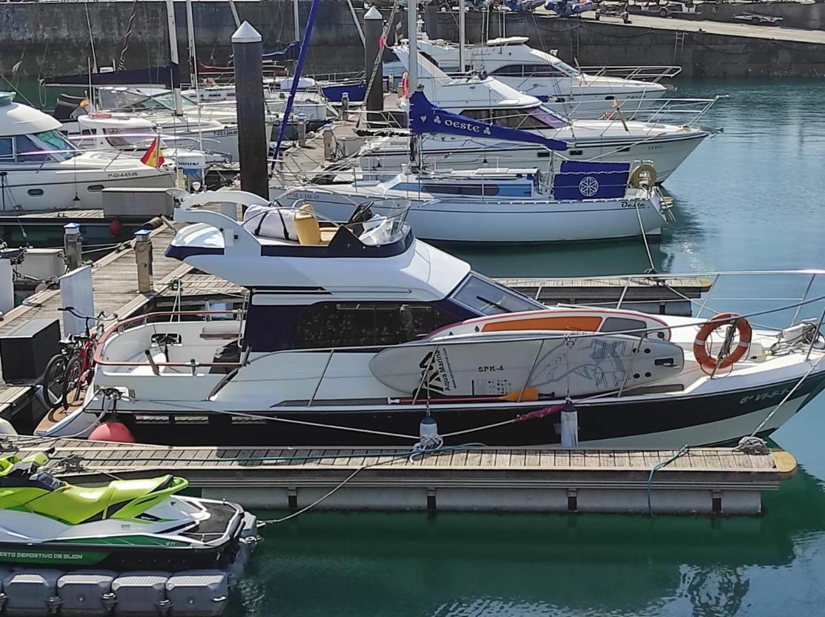 Hotel en barco Boat Cardeli