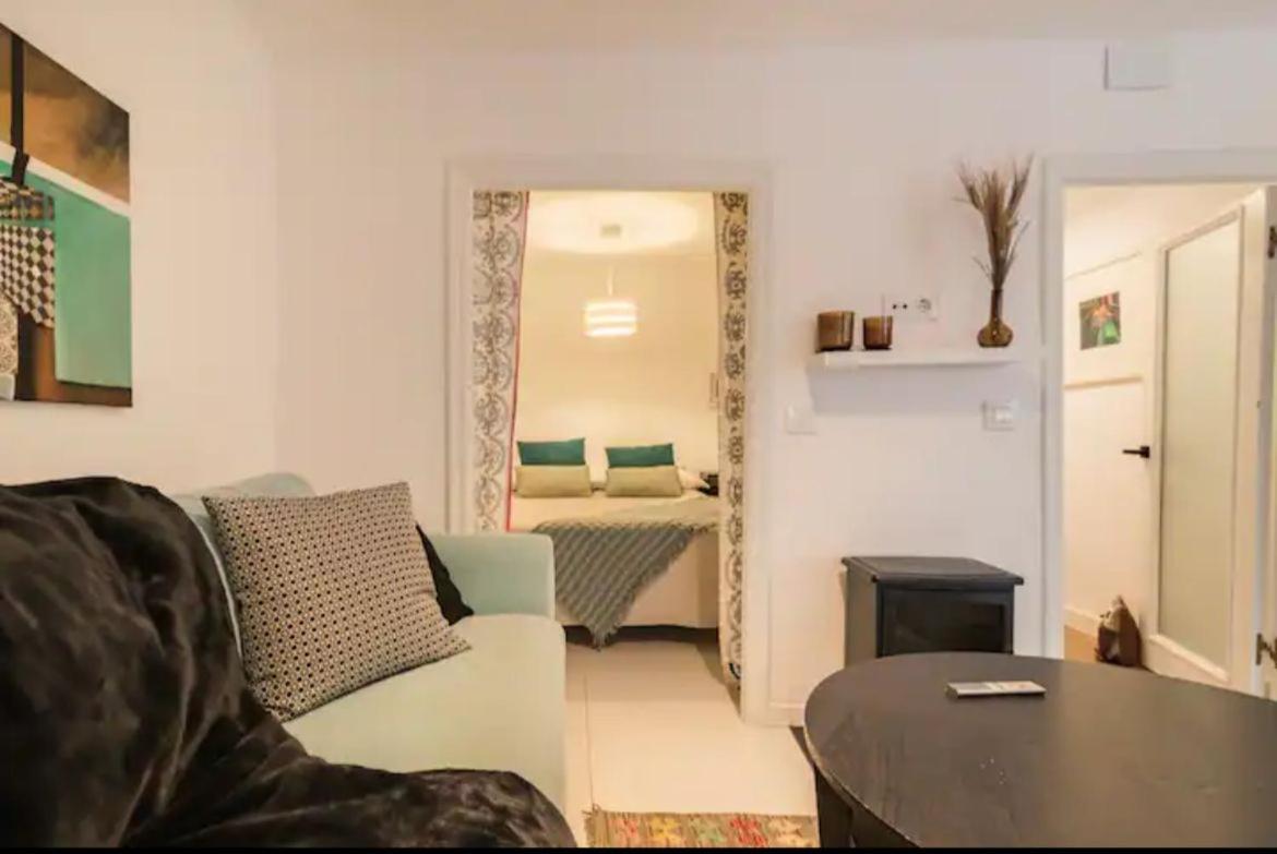 Apartment Monkey - Grupo Rh *