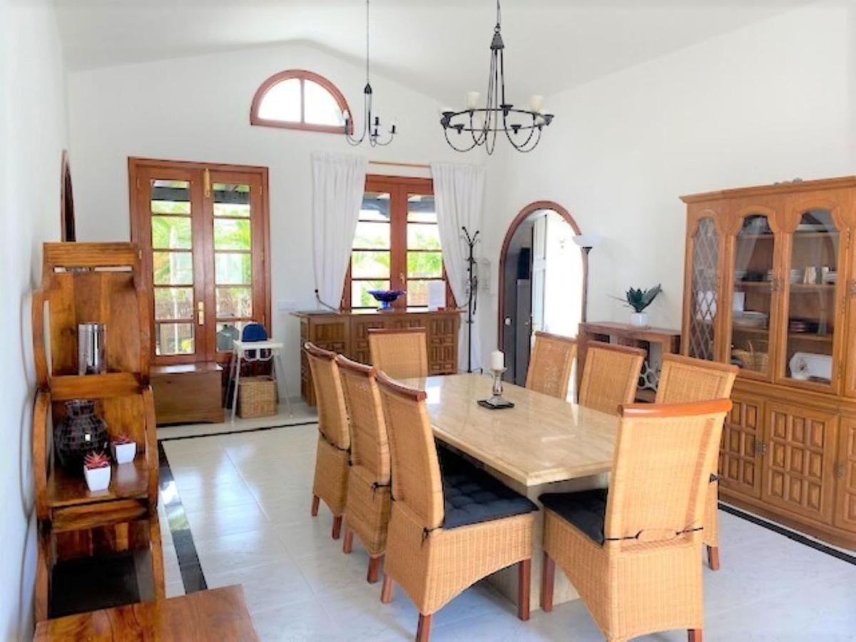 Victoria Villa Costa Teguise