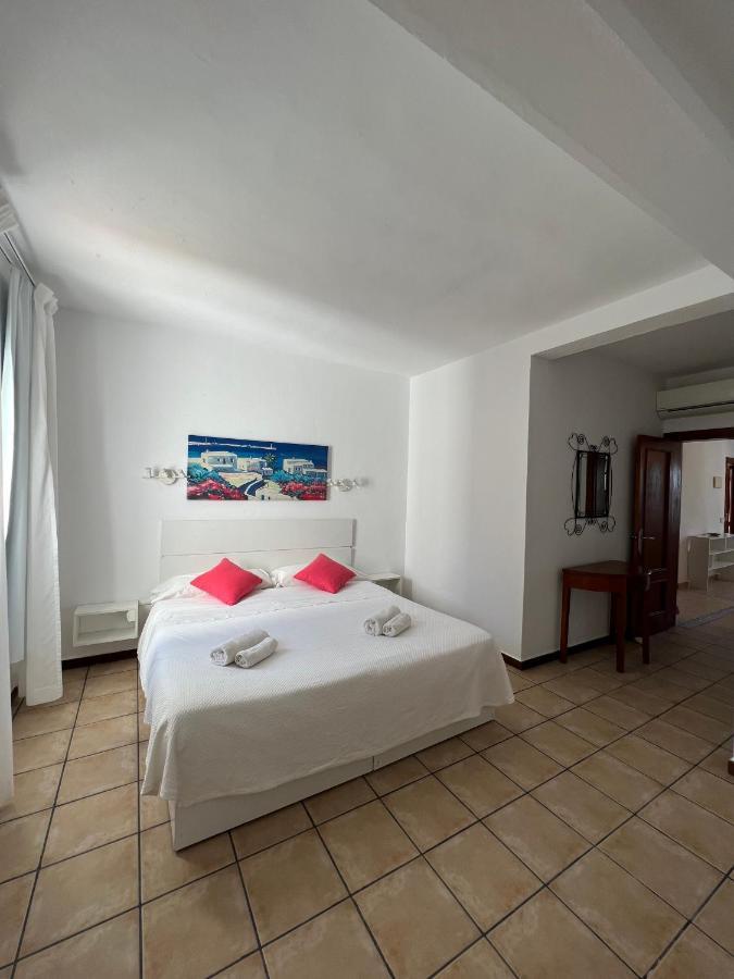 Vista Vedrá Apartahotel 3*