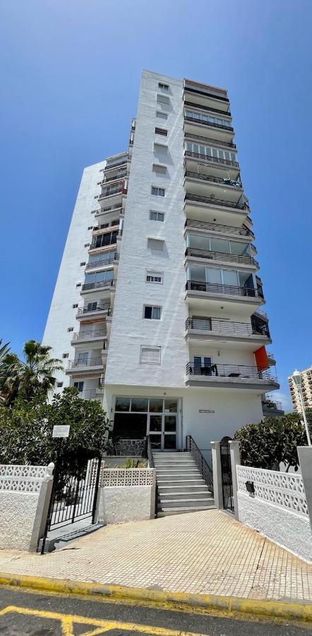 Beachfront With Ocean Views Apartment *