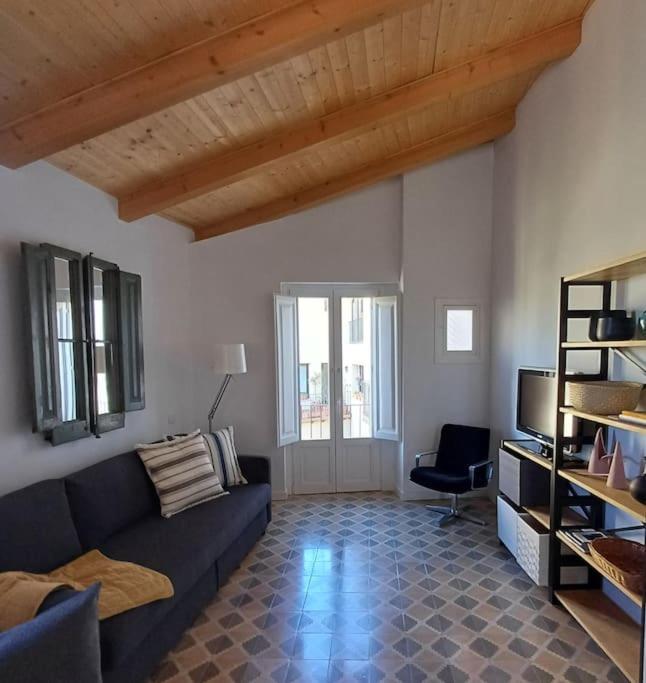 Feelhomevic. Atico Con Terraza En Centro Historico Apartment *