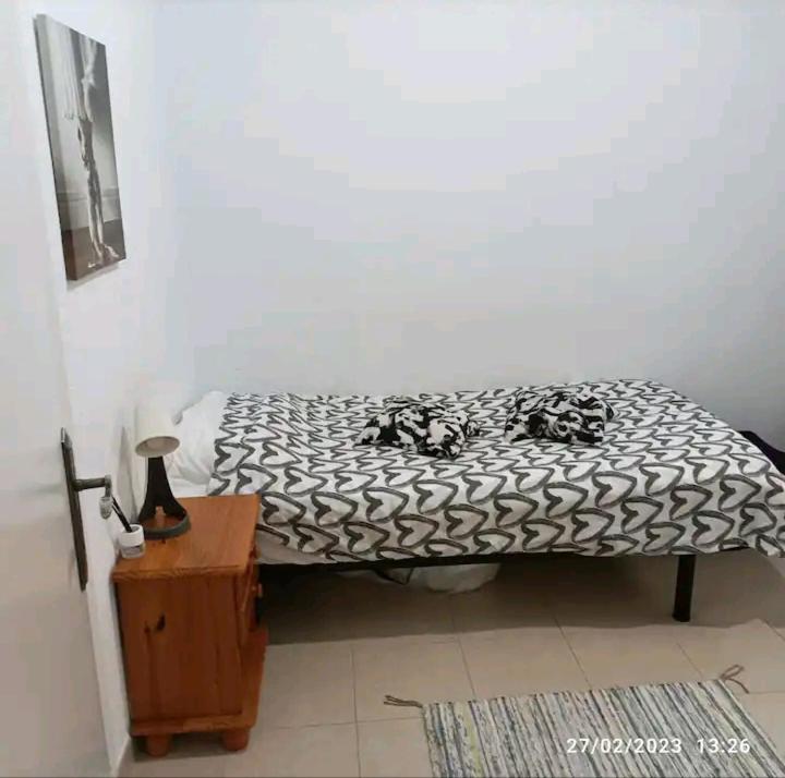 Camera Privata Singola In Appartamento, Bagno In Comune, Aria Condizionata Caldo Freddo, Wifi, Tv