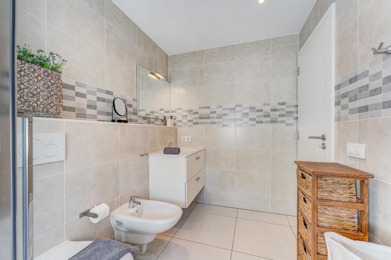 Sea View Penthouse Urbania Apartment *