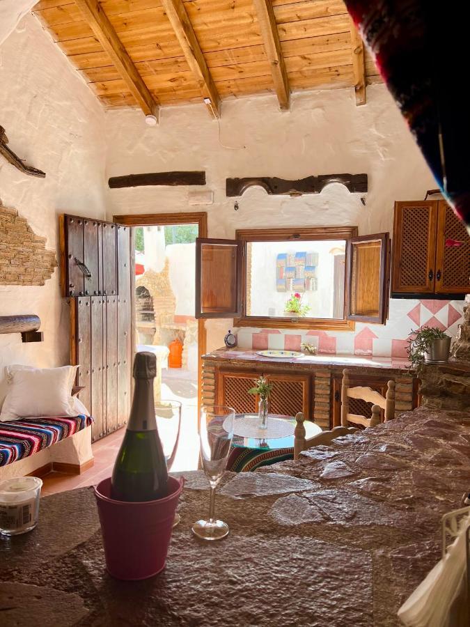 Cuevas De La Paz - Cave House Holidays Сasa de vacaciones *