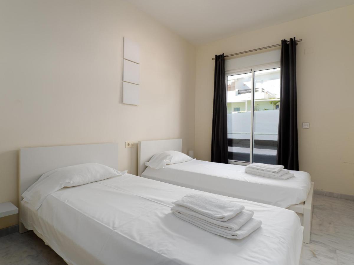 2051-new 3 Bedrooms On Golf Apartamento *
