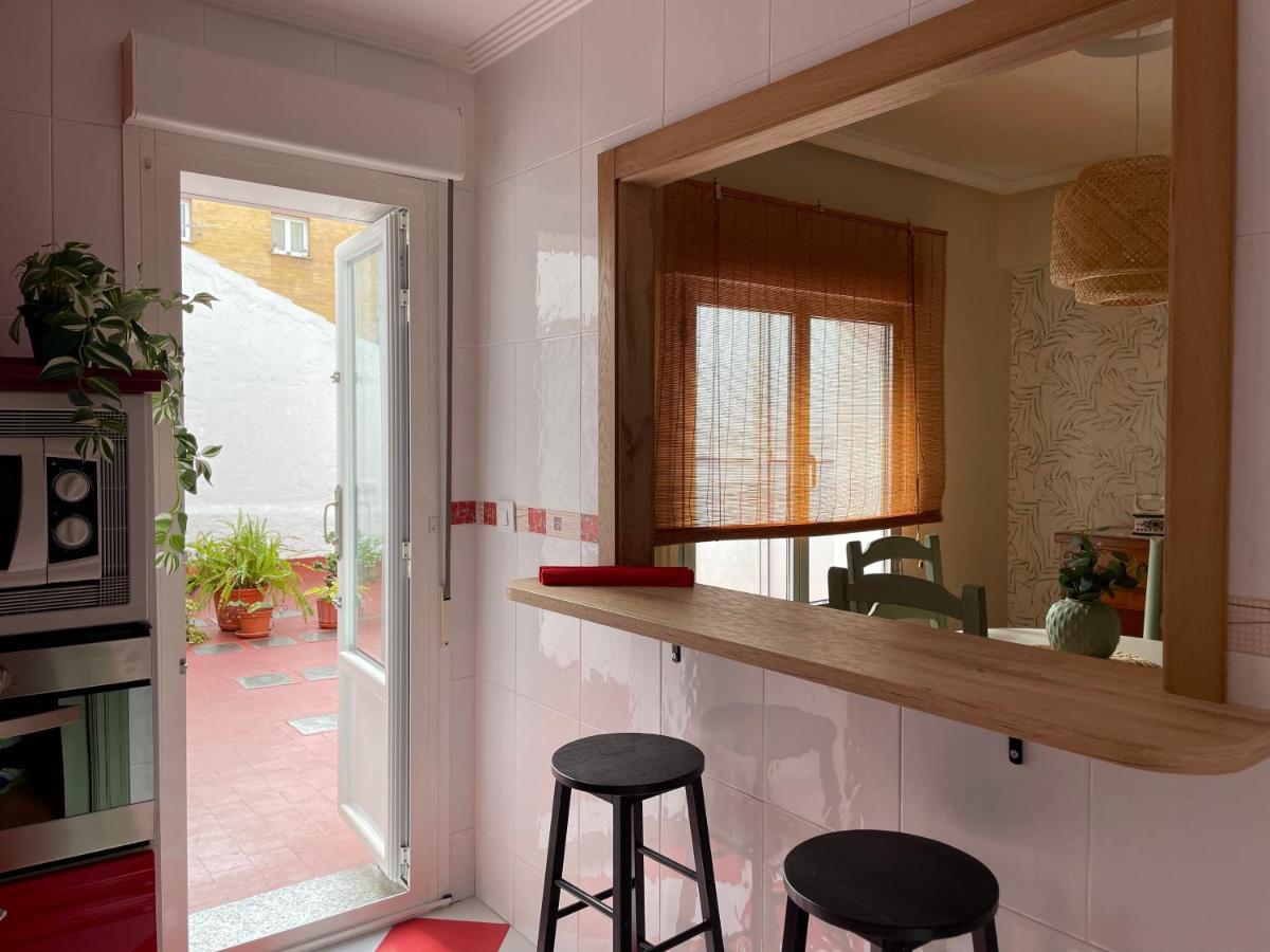 En La Ciudad, Con Patio -parking Gratis Apartamento