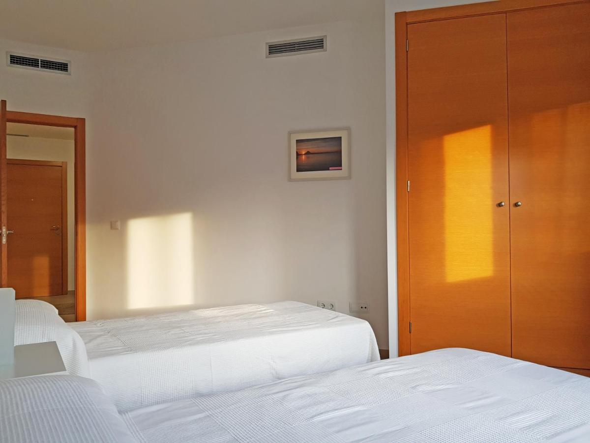 Sunny Great For Cycling, 300mb Wifi Apartment