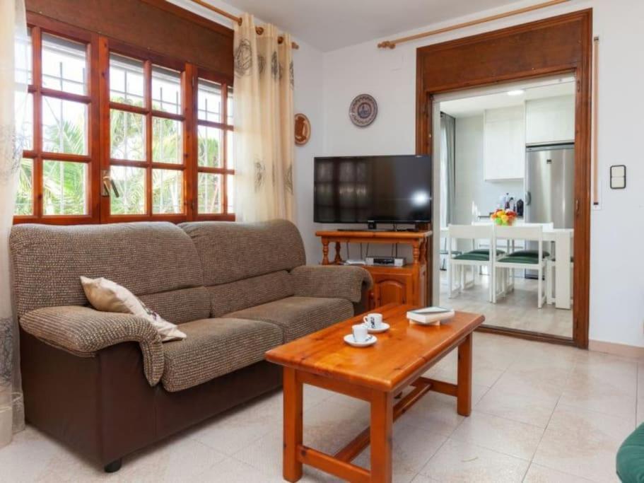 Amplio Con Gran Piscina Сasa de vacaciones Les Tres Cales