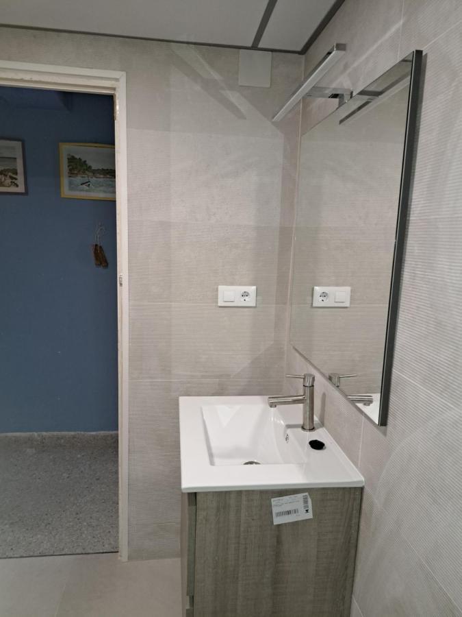 With Direct Access To The Sea * Salou
