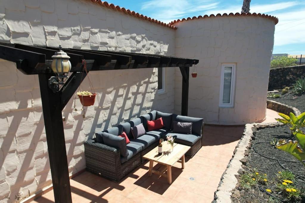 Doce Palmeras, Stunning In Beautiful Gardens Villa