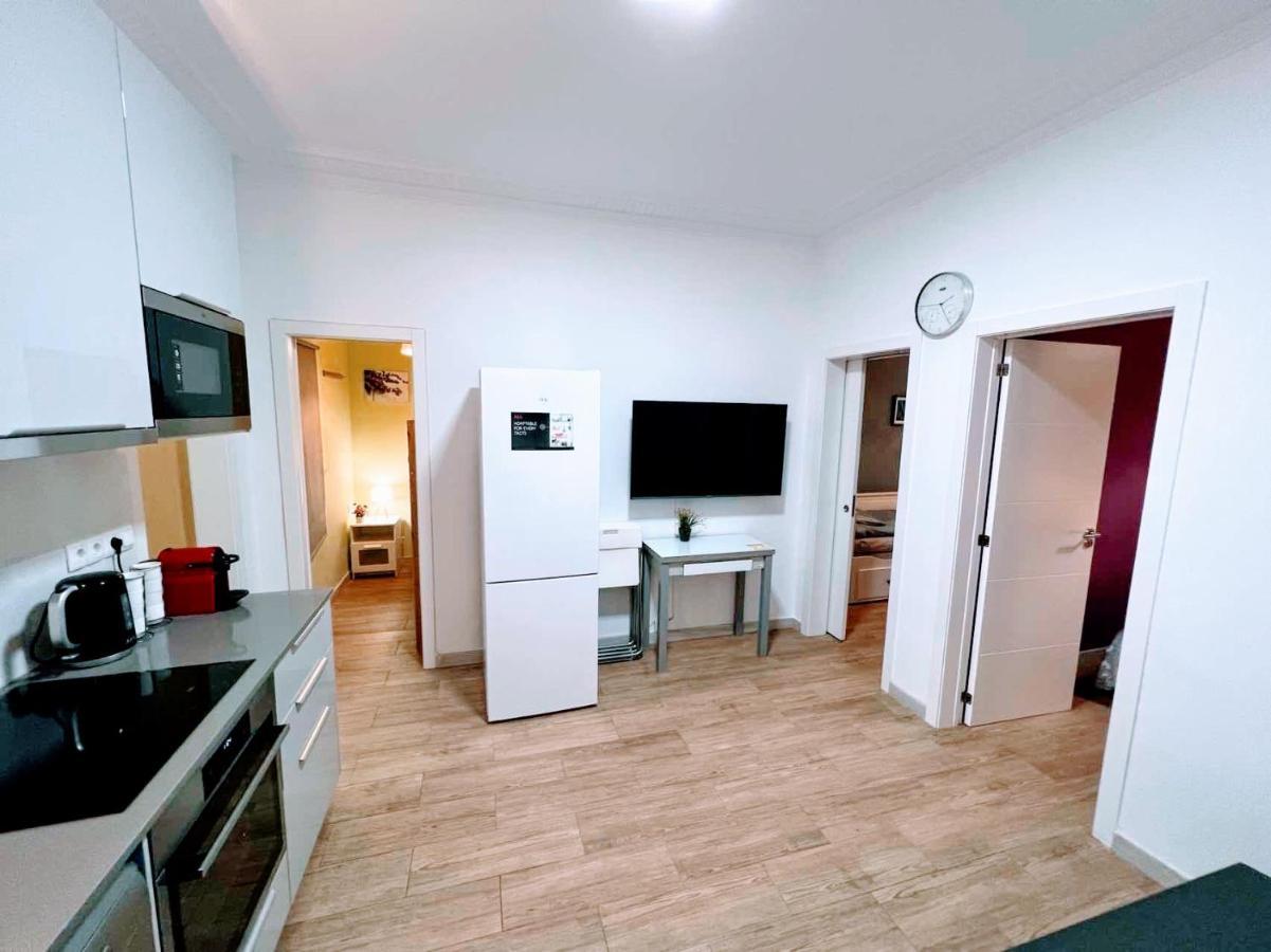 New Camp Nou Apartment/diret Airport,beautiful Apartamento *