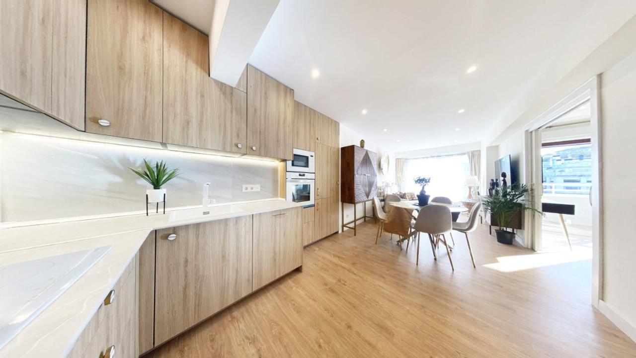 Apartamento Miramar Luxurious Flat, 3 Double Rooms, Free Parking, Terrace, Completely New *