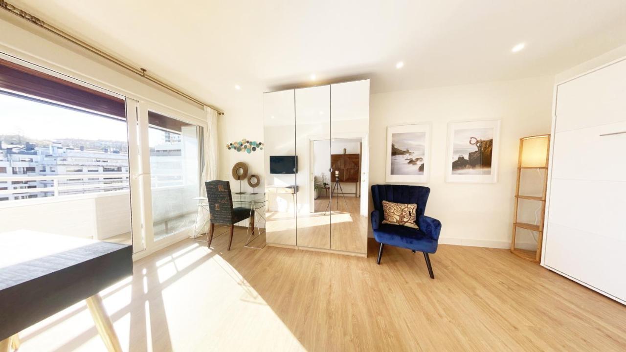 Miramar Luxurious Flat, 3 Double Rooms, Free Parking, Terrace, Completely New Apartamento