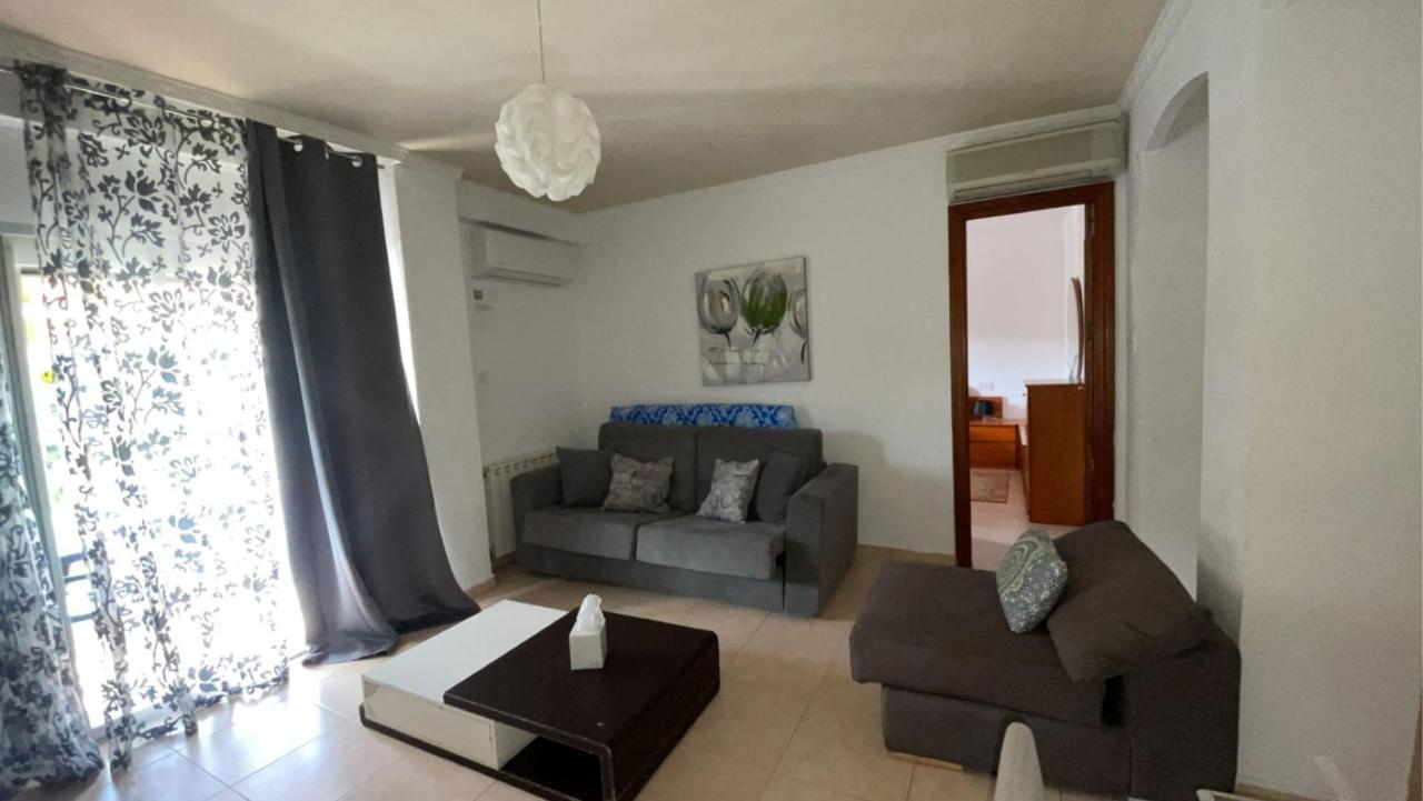 Apartamento En La Zona Turistica De *