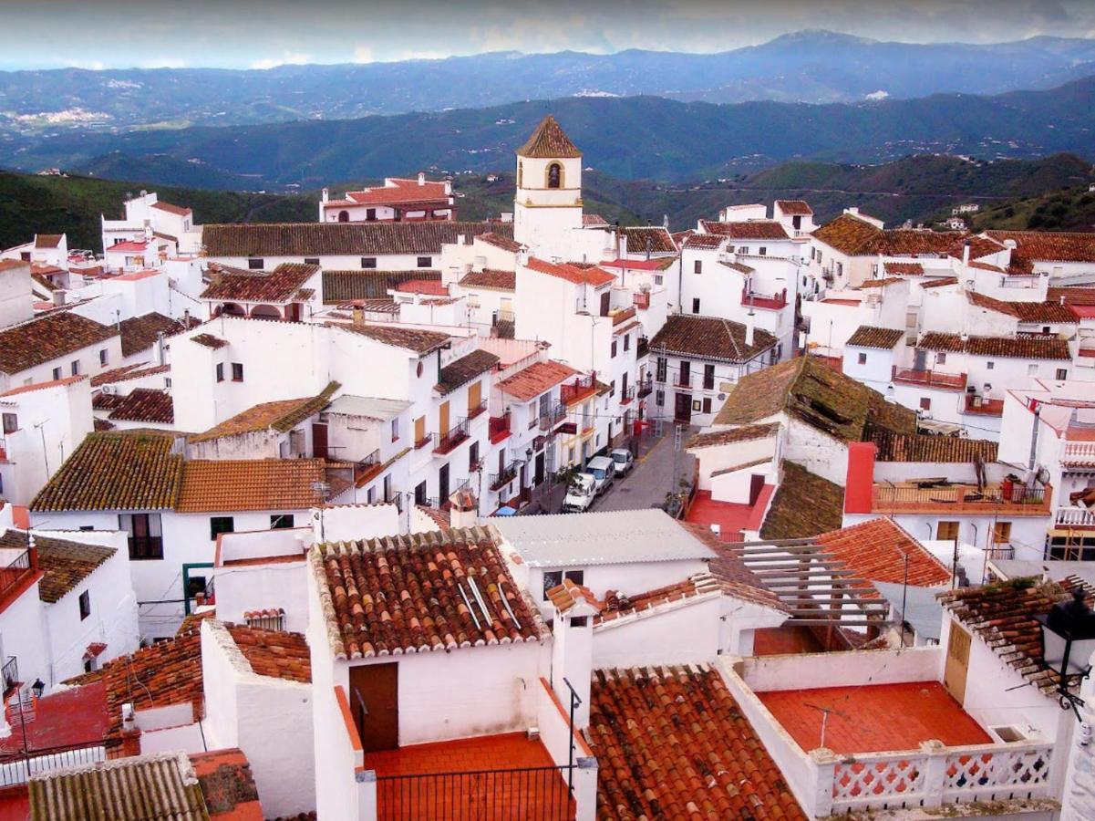 Quaint House In Canillas With Pool *