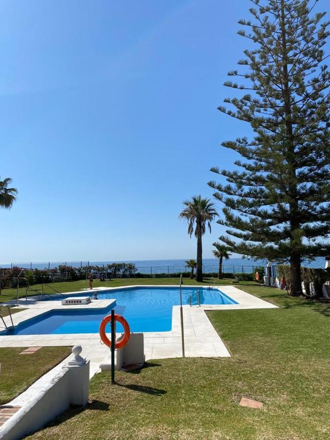 Beachfront Calahonda Apartamento *