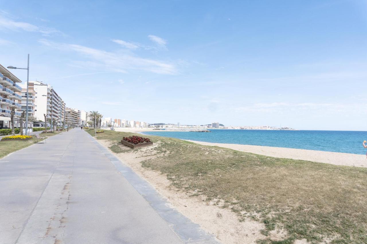 Con Parking A 50m De La Playa Apartamento