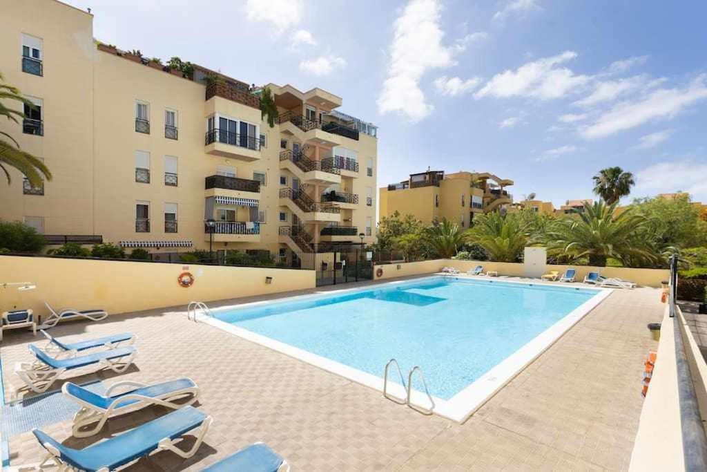 Sunnyland Arona Apartment *