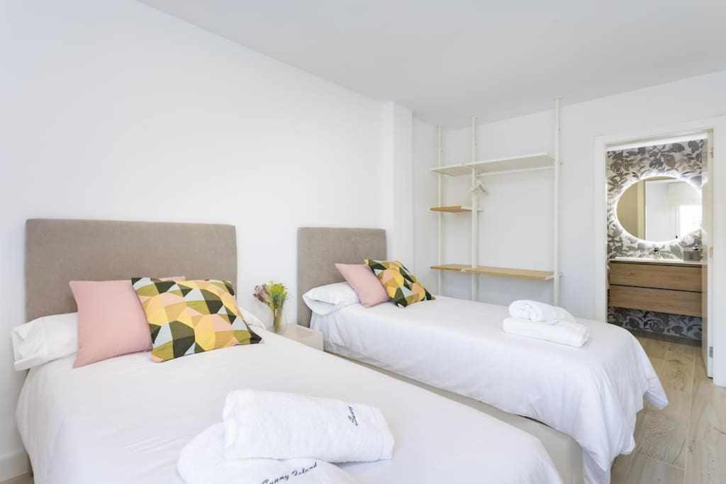 Sunnyland Arona Apartment *