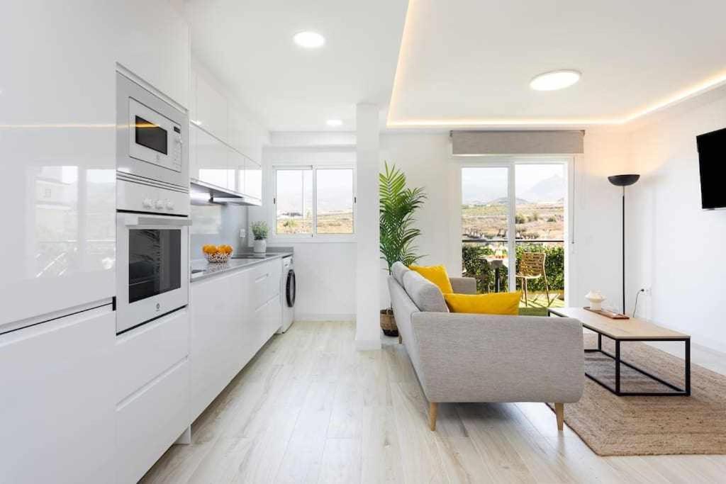 Sunnyland Arona Cho