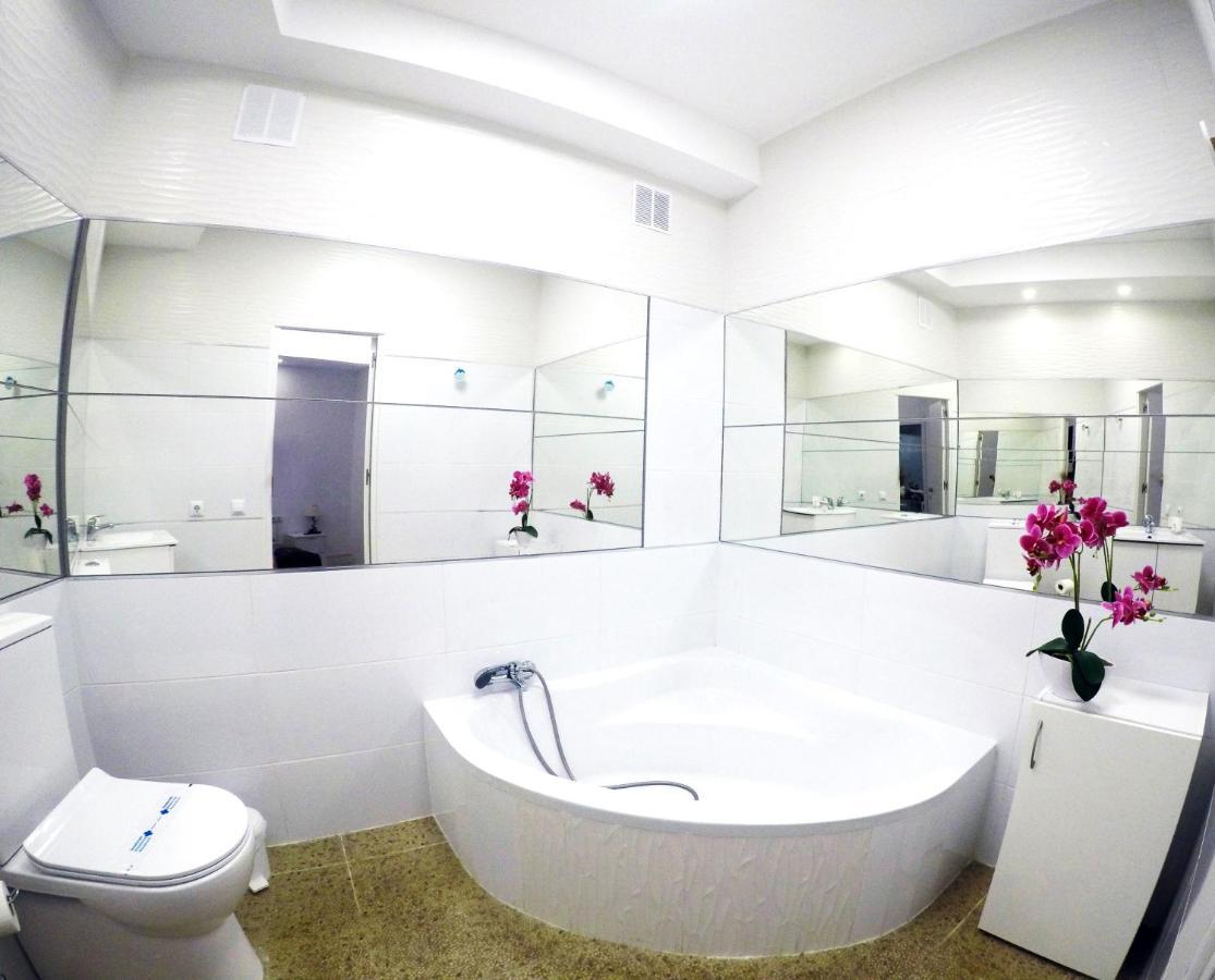Fantastic 2 Bedrooms, Just 20 Meters From Ocean